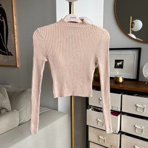 Forever 21 mock neck cropped long sleeve shirt
